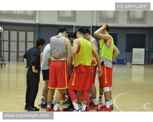 美职篮王牌对决风暴激战赛场巅峰展现篮球魅力与团队精神 美职篮王牌对决风暴激战赛场巅峰展现篮球魅力与团队精神